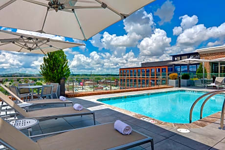 Hampton Inn & Suites Nashville Downtown Capitol View, TN