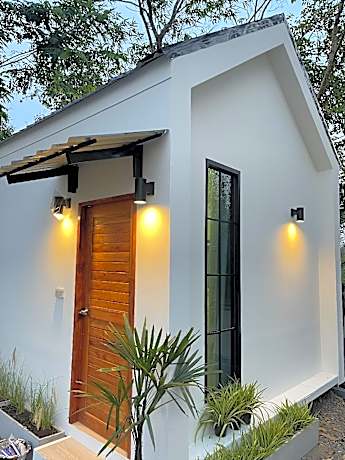 Naracha Minimal Resort