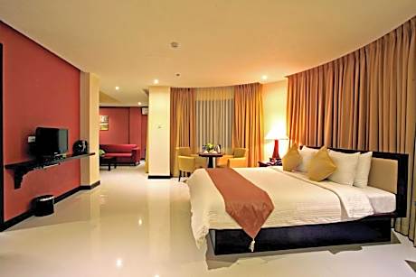 Honeymoon Suite