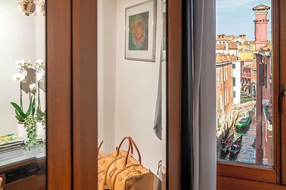 All'Angelo Art Hotel