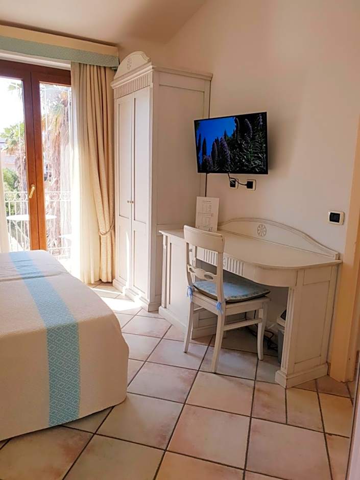 Castello Di Tavolara