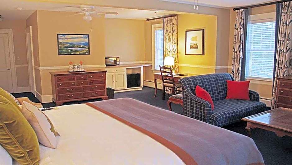 Omni Bretton Arms Inn at Mount Washington Resort
