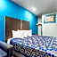 Econo Lodge Inn & Suites