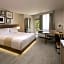 The Belamar Hotel Manhattan Beach, Tapestry Collection by Hilton