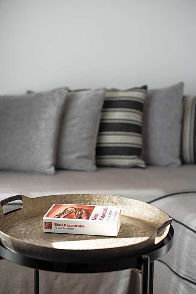 Emporikon Athens Hotel