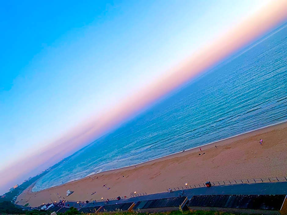 Forest & Beach Escape