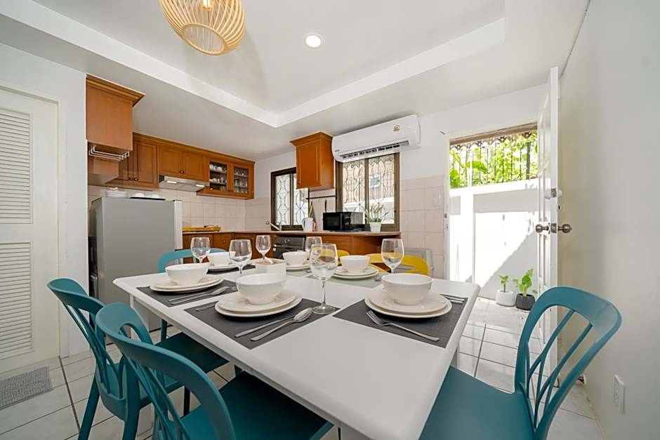 5 mins walk Bangla,beach,3BR