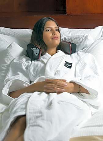 Club Imperial 2 Queen Bed