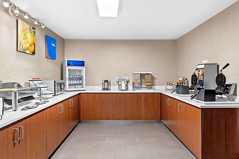 Comfort Inn University