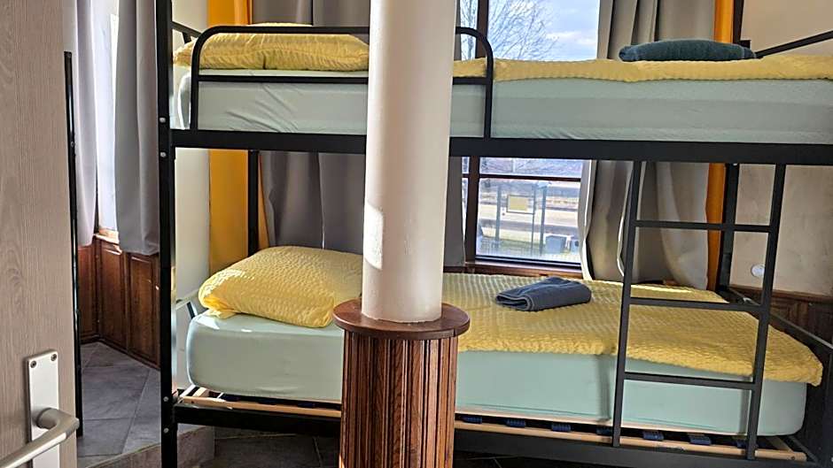 Bled Lesce station rooms and depo