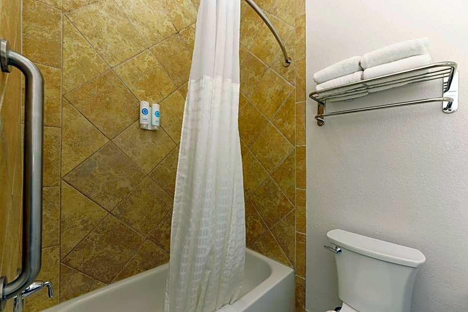 Comfort Suites University Drive