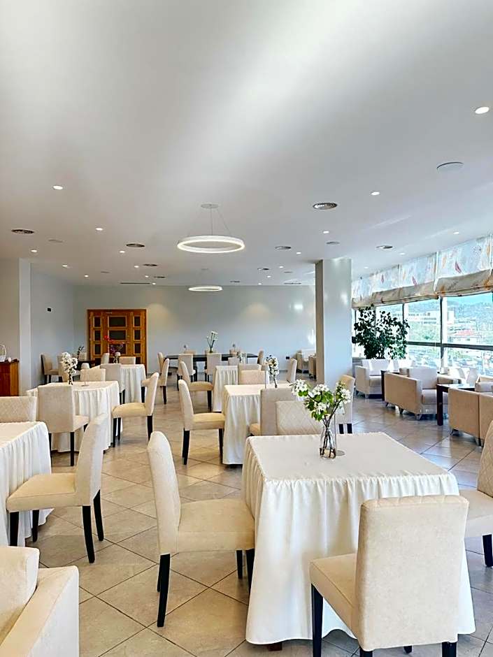 Aurelis Hotel