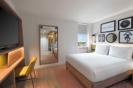 Queen Accessible Room