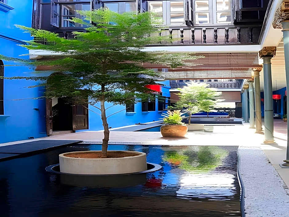 Cheong Fatt Tze - The Blue Mansion