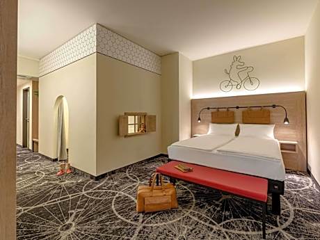 Family Room with Double Bed and Bunk Bed
