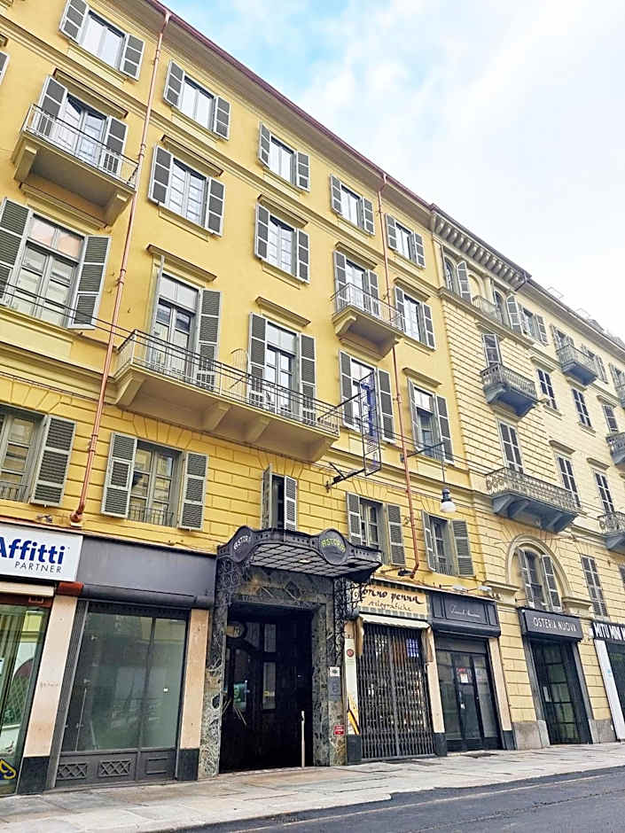 Green Class Hotel Astoria