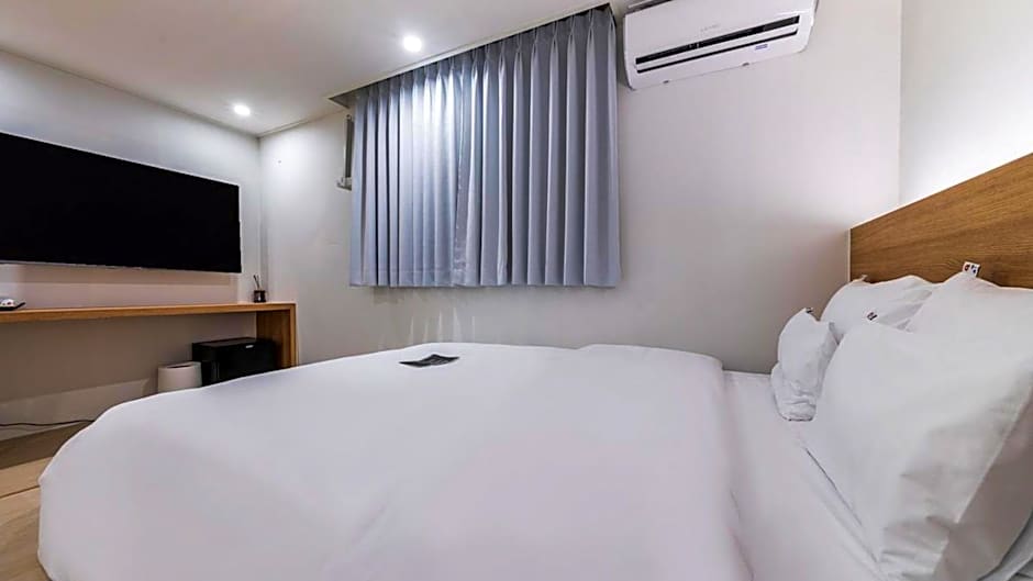 DongBaek Hotel Gohyeon