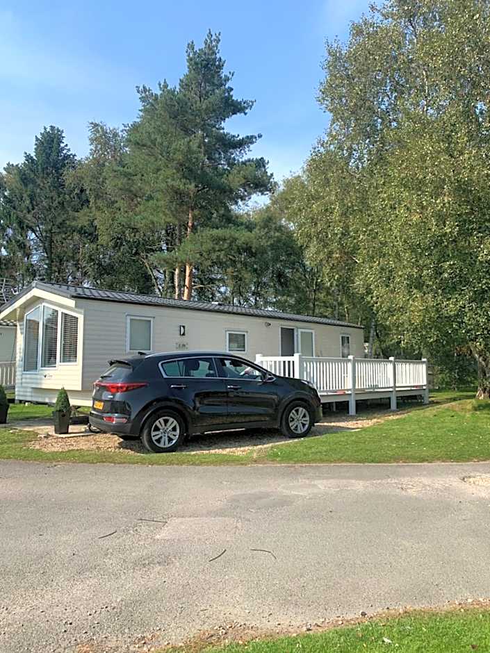 Holiday Home Breaks At Tattershall Lakes
