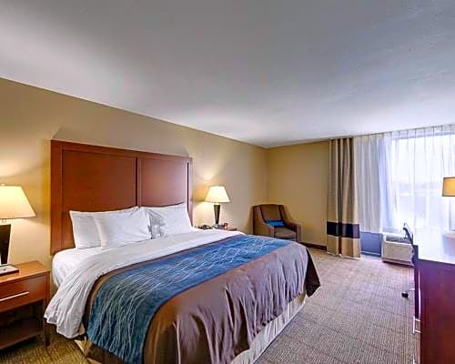 Comfort Inn & Suites Plano East