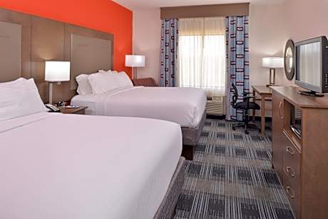 2 Queen Beds Standard Mobil Access Tub