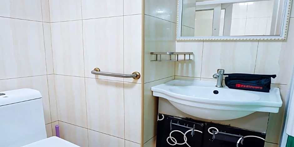 RedDoorz Plus near Camella La Brisa Lapulapu