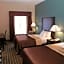 La Quinta Inn & Suites by Wyndham Maingate Fort Jackson
