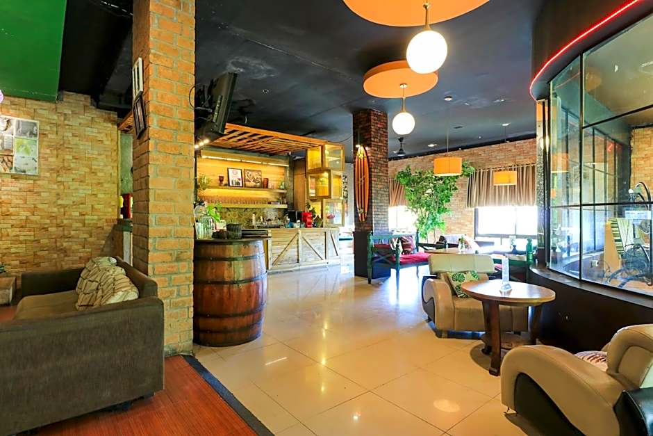 Labuana Homestay & Cafe Garden