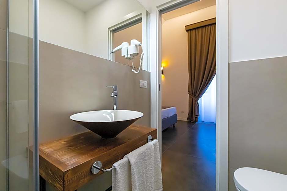 Santa Chiara Inn