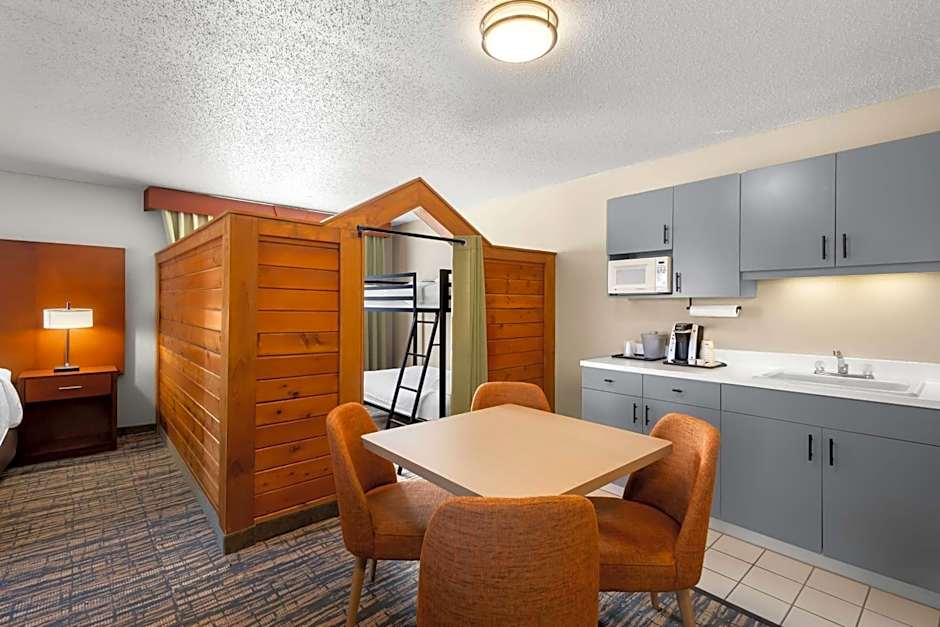 Best Western Fremont/Angola I-80/90 Toll Road