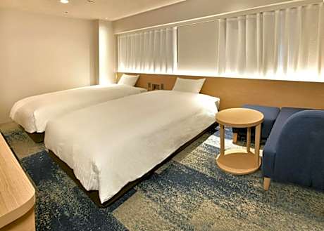 Compact twin 13.3 square meters Non-smoking