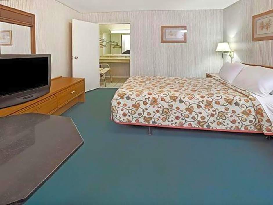 Knights Inn South Houston