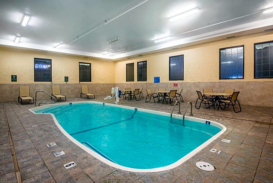 La Quinta Inn & Suites/New River Gorge National Park