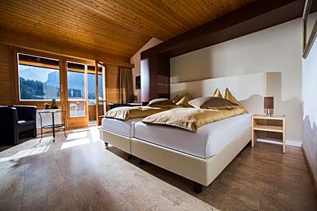 Panorama Twin Room with Jungfrau View