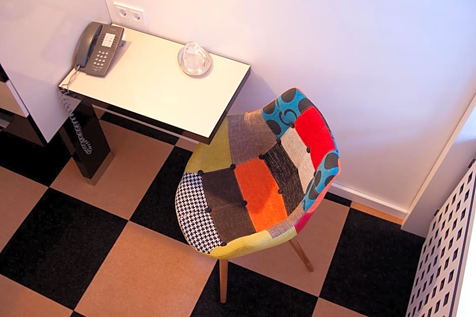 Hotel Cristall - Frankfurt City