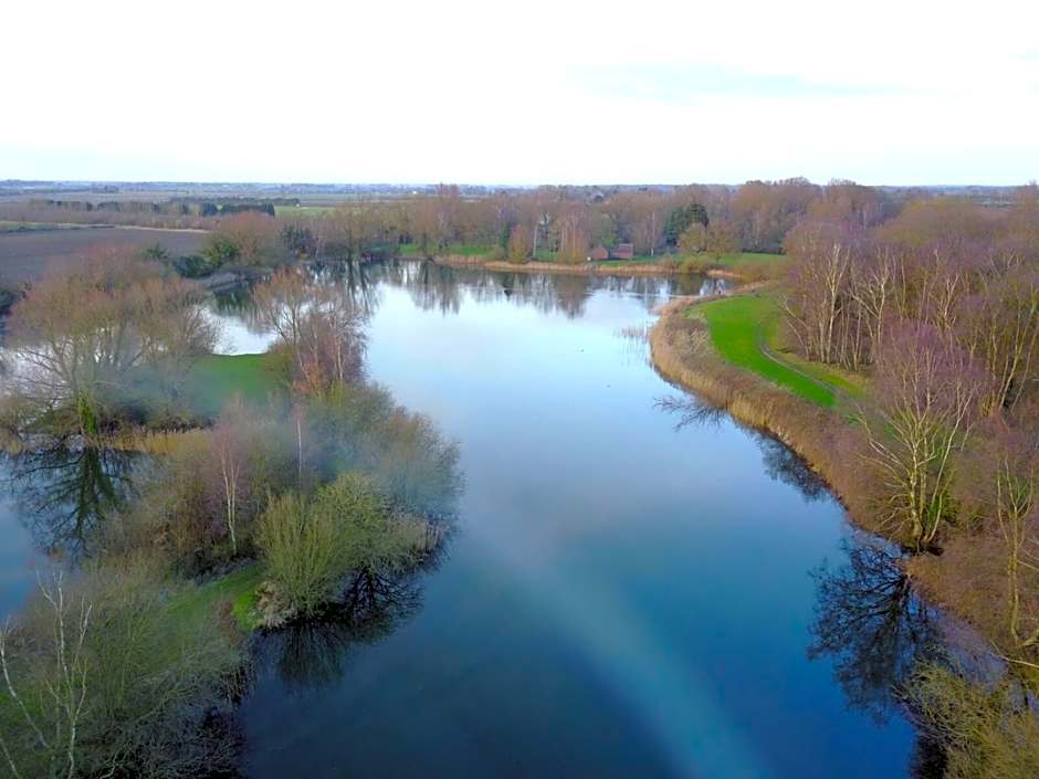 Woodlakes Park By Liv Retreats