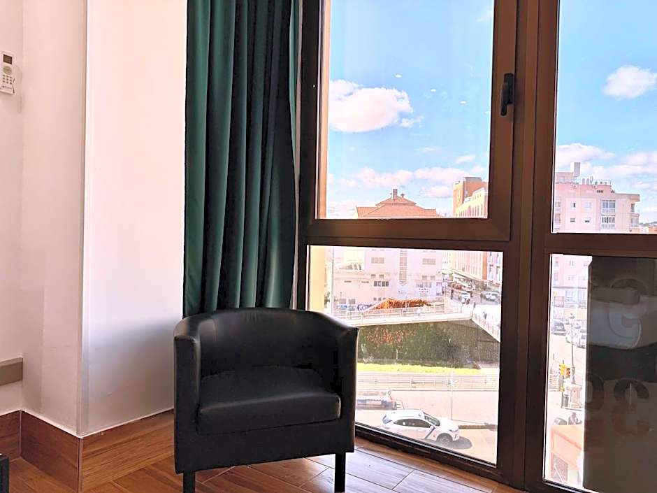 Ilustre - City-View Rooms with AC in Málaga's Old Town - Steps from Calle Larios and the Thyssen