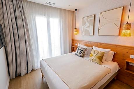 Double or Twin Room with Side Sea View