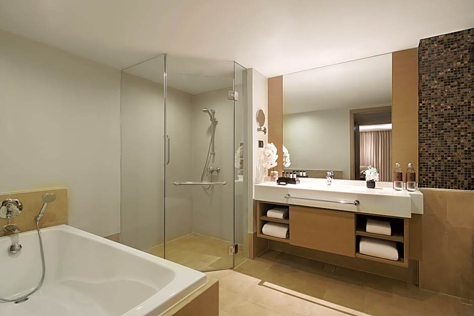 Photo 1 of 3 of Deluxe Skyline Suite