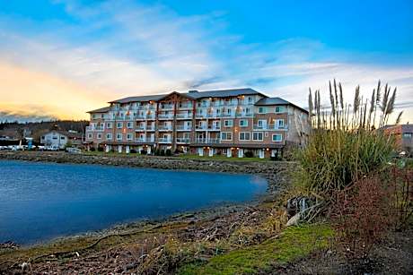Oxford Suites Silverdale