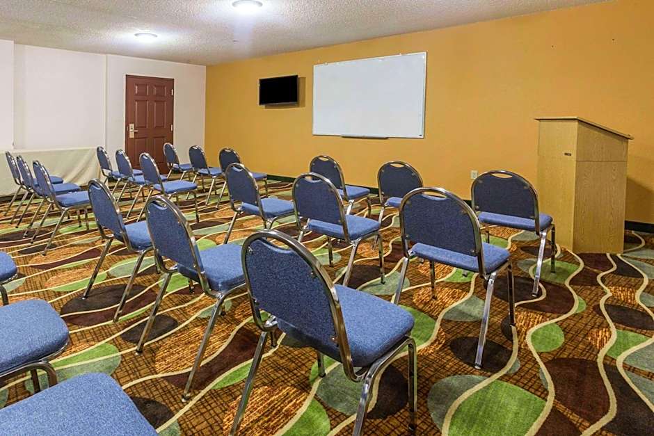 Days Inn by Wyndham Sarasota I-75