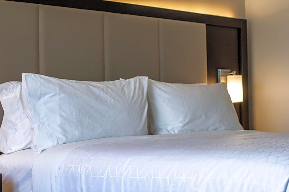 Holiday Inn Express & Suites - Birmingham - Homewood