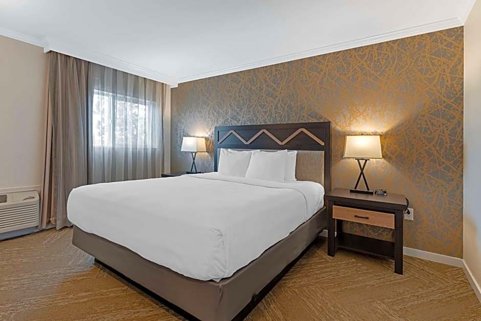 Best Western Plus Inn At The Vines
