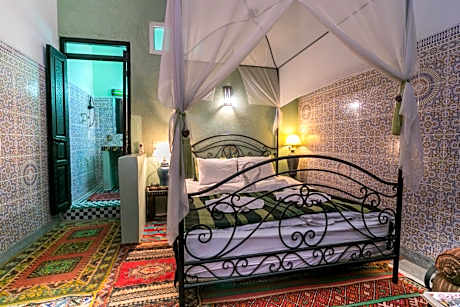 Kobba Khadra - Green Room