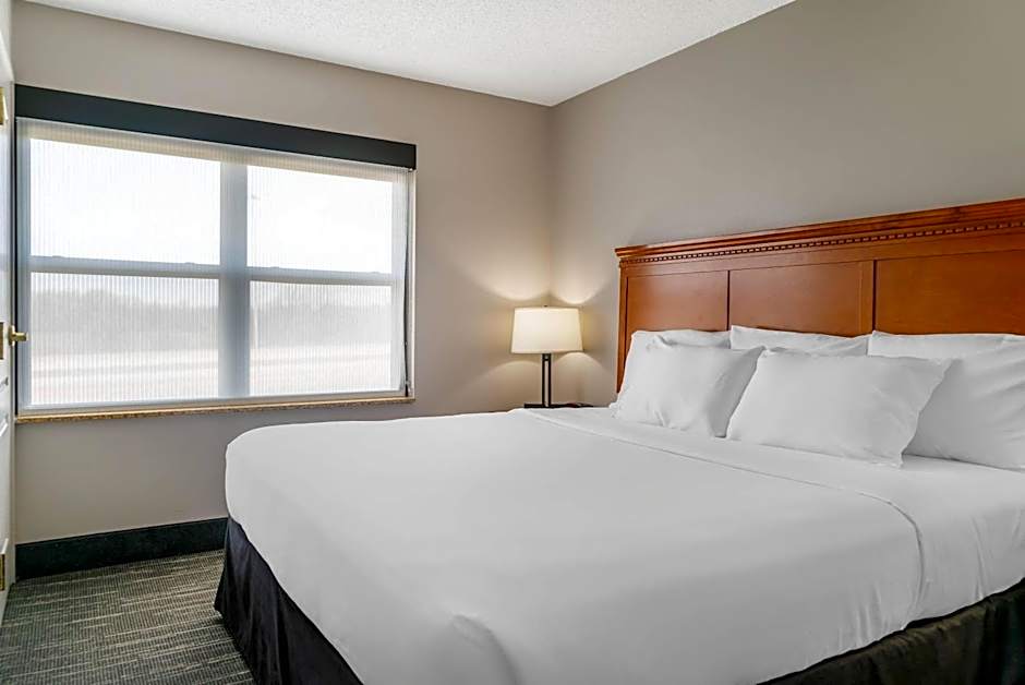 Country Inn & Suites by Radisson, Rossford - Toledo South