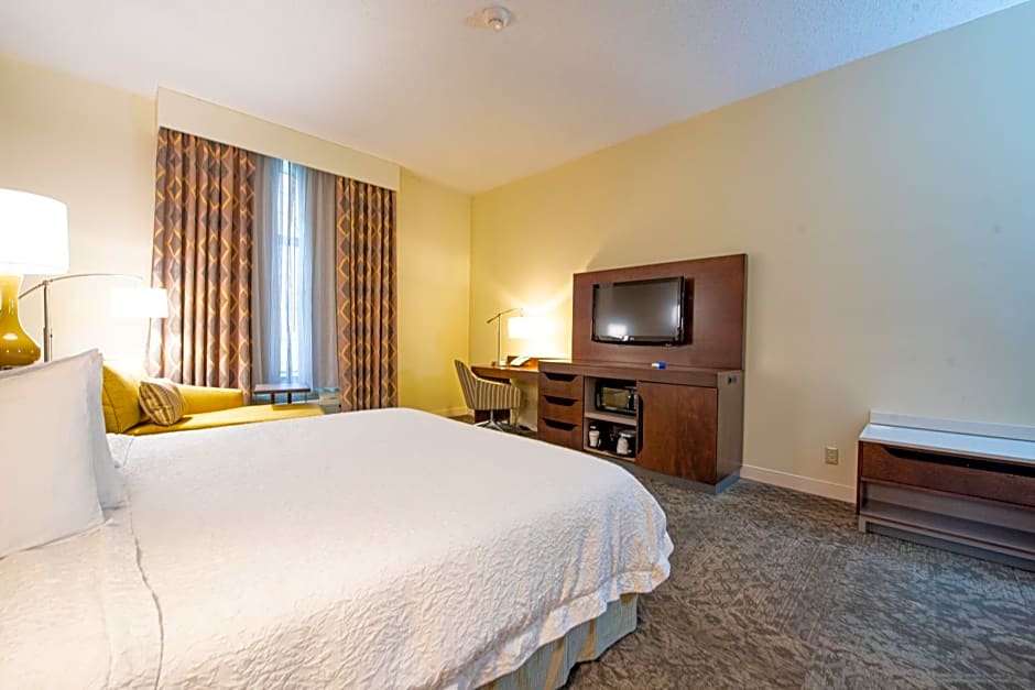 Hampton Inn By Hilton & Suites Rockville Centre, NY