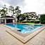 Holiday Suites