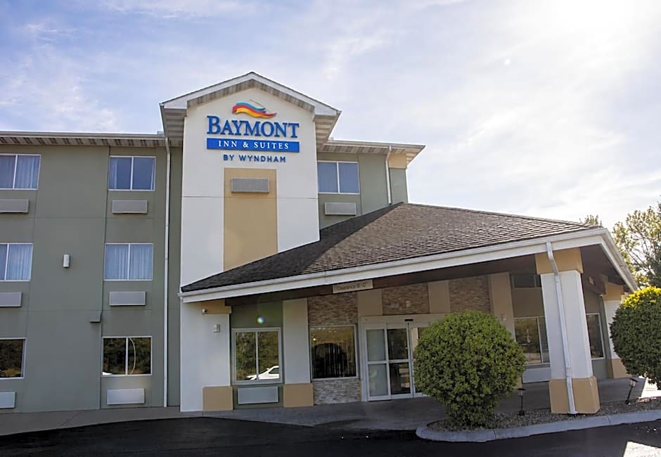 Baymont by Wyndham Maumee Toledo