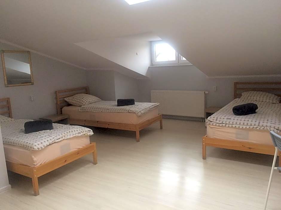 Hostelik Przy Przystanku