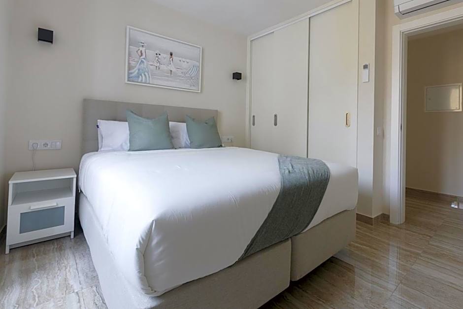 Photo 1 of 13 of 1 Bedroom Apartment