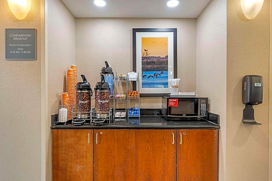 Comfort Suites East Lincoln - Mall Area